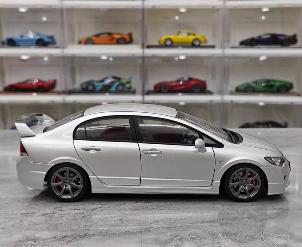 [MotorHelix] 1:18 Honda 2007 Civic Type R FD2 Silver Model Car Die-Cast