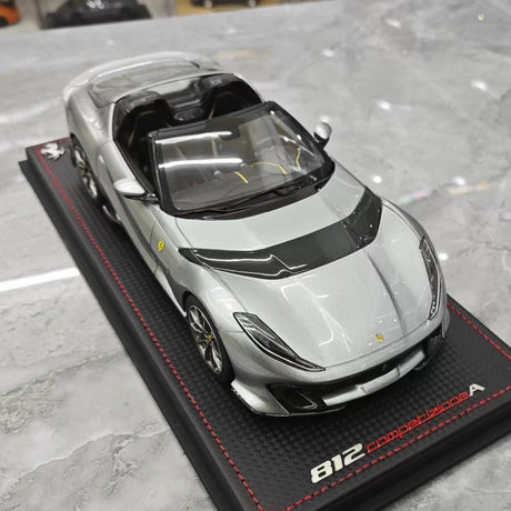 [MR Collection] 1:18 Ferrari 2022 812 Competizione Aperta zilver modelauto Hars