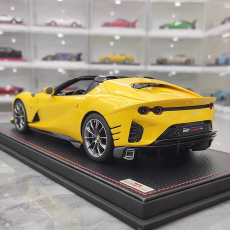 [MR Collection] 1:18 Ferrari 2022 812 Competizione Aperta geel modelauto Hars