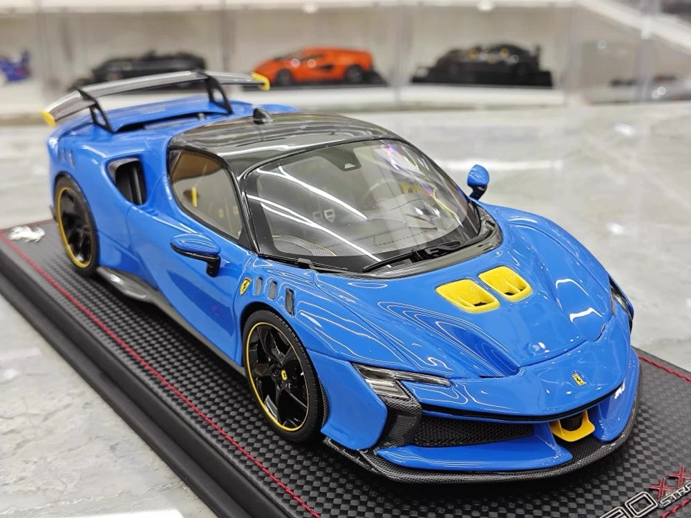 [MR Collection] 1:18 Ferrari 2023 SF90 XX Stradale Glossy Blue & Yellow Model Car Resin
