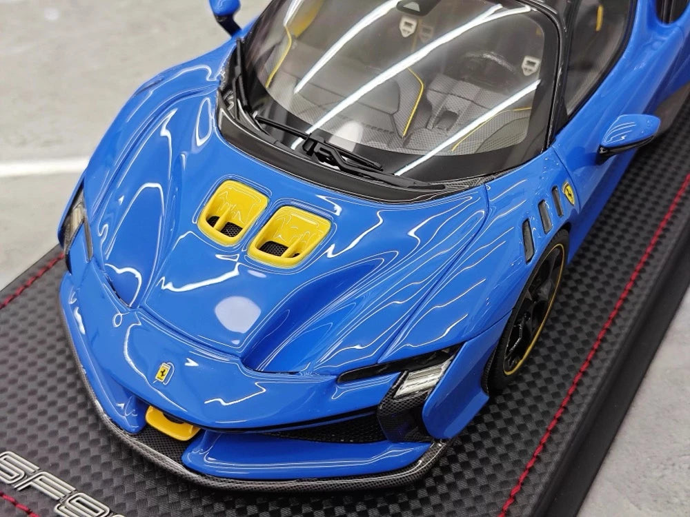 [MR Collection] 1:18 Ferrari 2023 SF90 XX Stradale Glossy Blue & Yellow Model Car Resin
