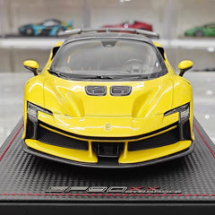 [MR collection] 1:18 Ferrari 2023 SF90 XX Stradale brillant jaune & noir voiture miniature Resin