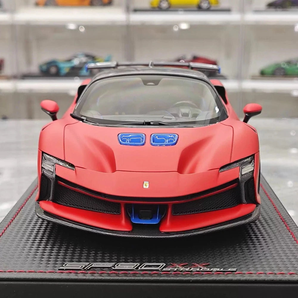 [MR Collection] 1:18 Ferrari 2023 SF90 XX Stradale Matte Red & Blue Model Car Resin