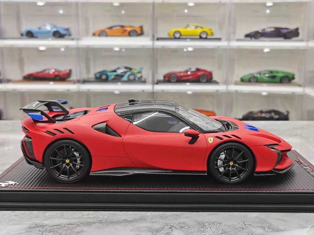 [MR Collection] 1:18 Ferrari 2023 SF90 XX Stradale Matte Red & Blue Model Car Resin