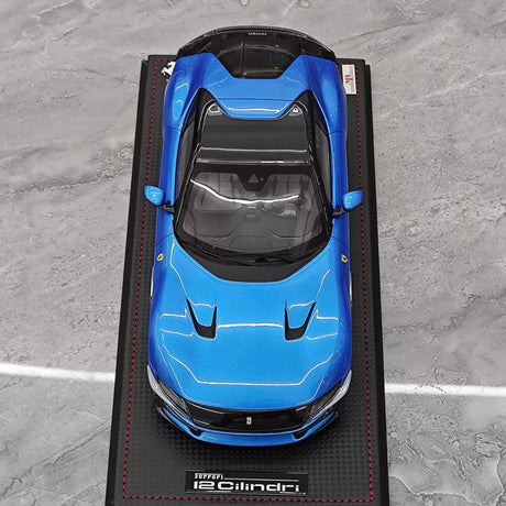 [MR Collection] 1:18 Ferrari 2024 12 Cilindri blauw modelauto Hars