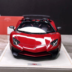 [MR Collection] 1:18 Lamborghini 2015 Aventador LP750-4 SV Roadster Red Model Car Resin