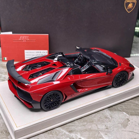 [MR collection] 1:18 Lamborghini 2015 Aventador LP750-4 SV Roadster rouge voiture miniature Resin
