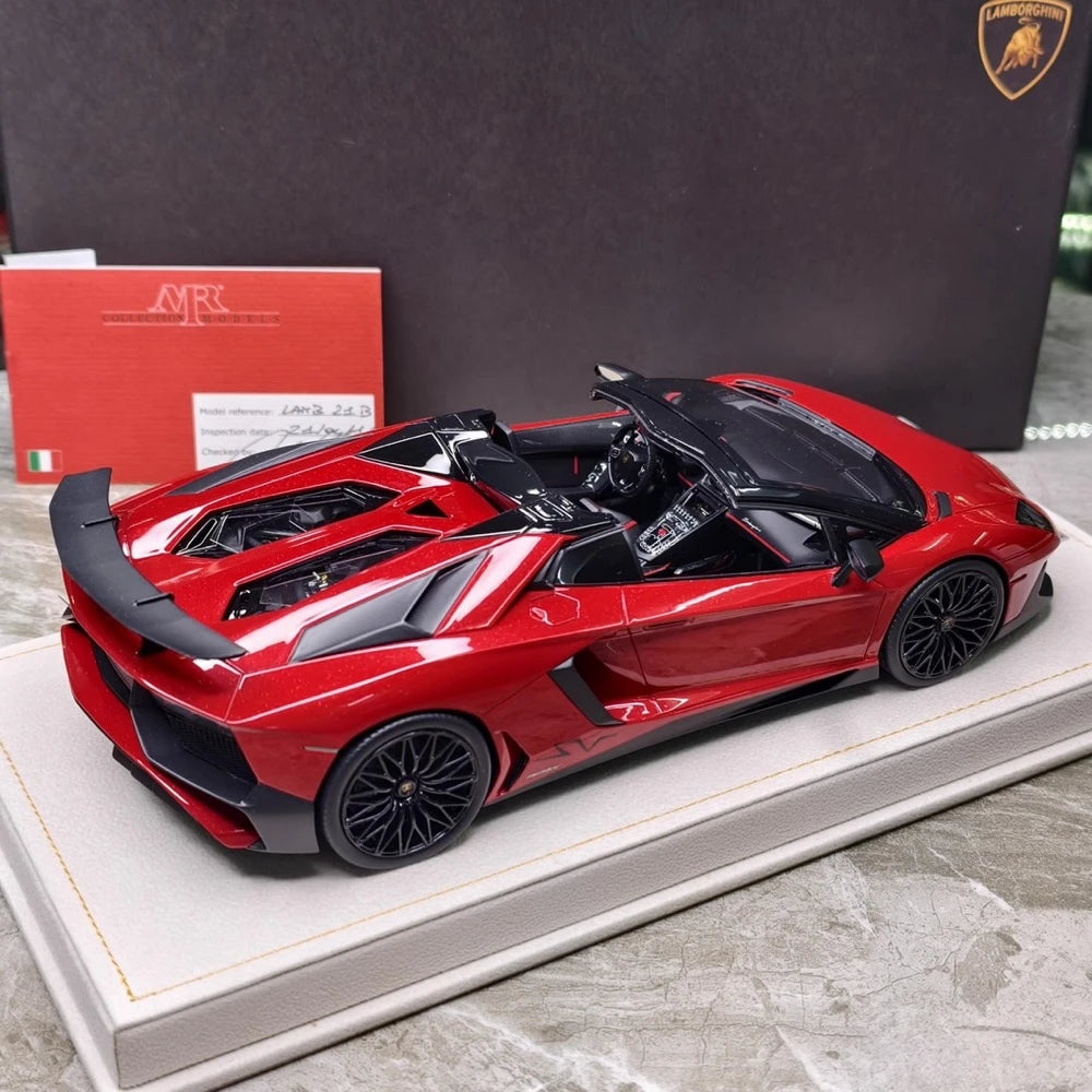 [MR Collection] 1:18 Lamborghini 2015 Aventador LP750-4 SV Roadster Red Model Car Resin