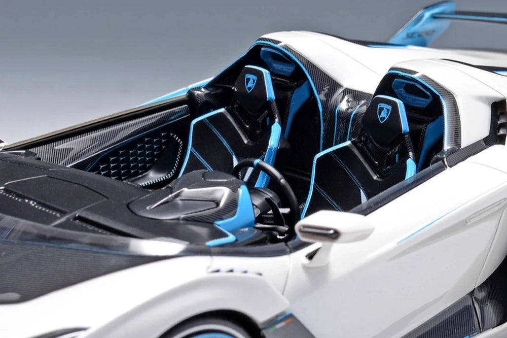 [MR Collection] 1:18 Lamborghini 2020 SC20 White Model Car Resin