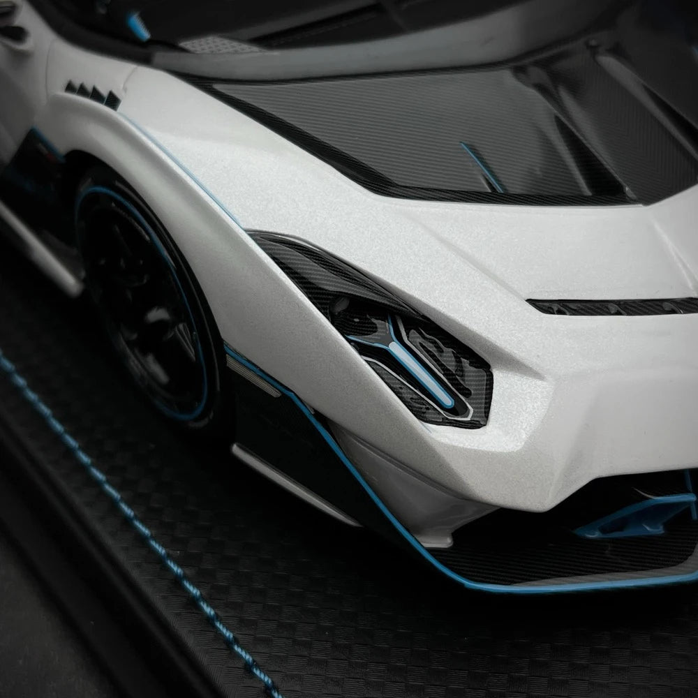 [MR Collection] 1:18 Lamborghini 2020 SC20 White Model Car Resin