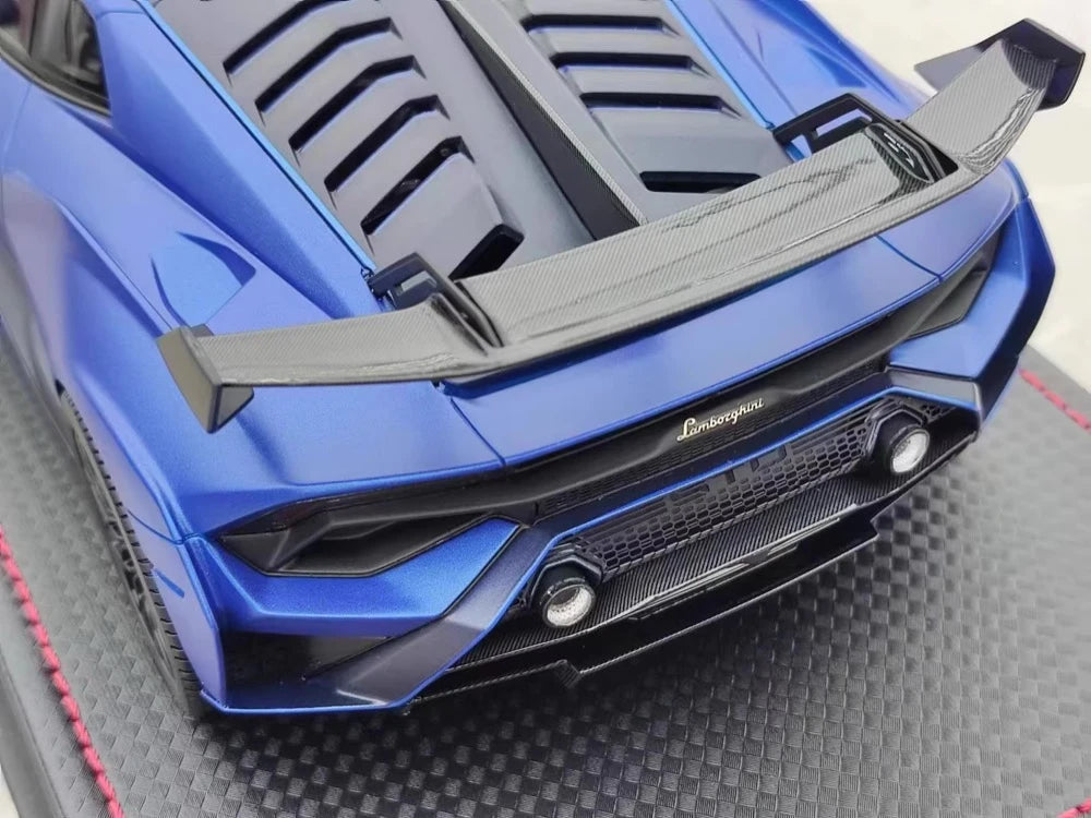 [MR Collection] 1:18 Lamborghini 2021 Huracan STO Blue Model Car Resin