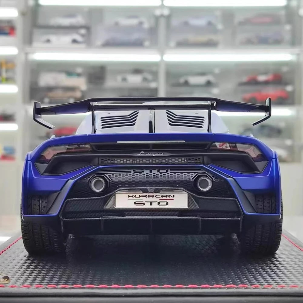 [MR Collection] 1:18 Lamborghini 2021 Huracan STO blauw modelauto Hars