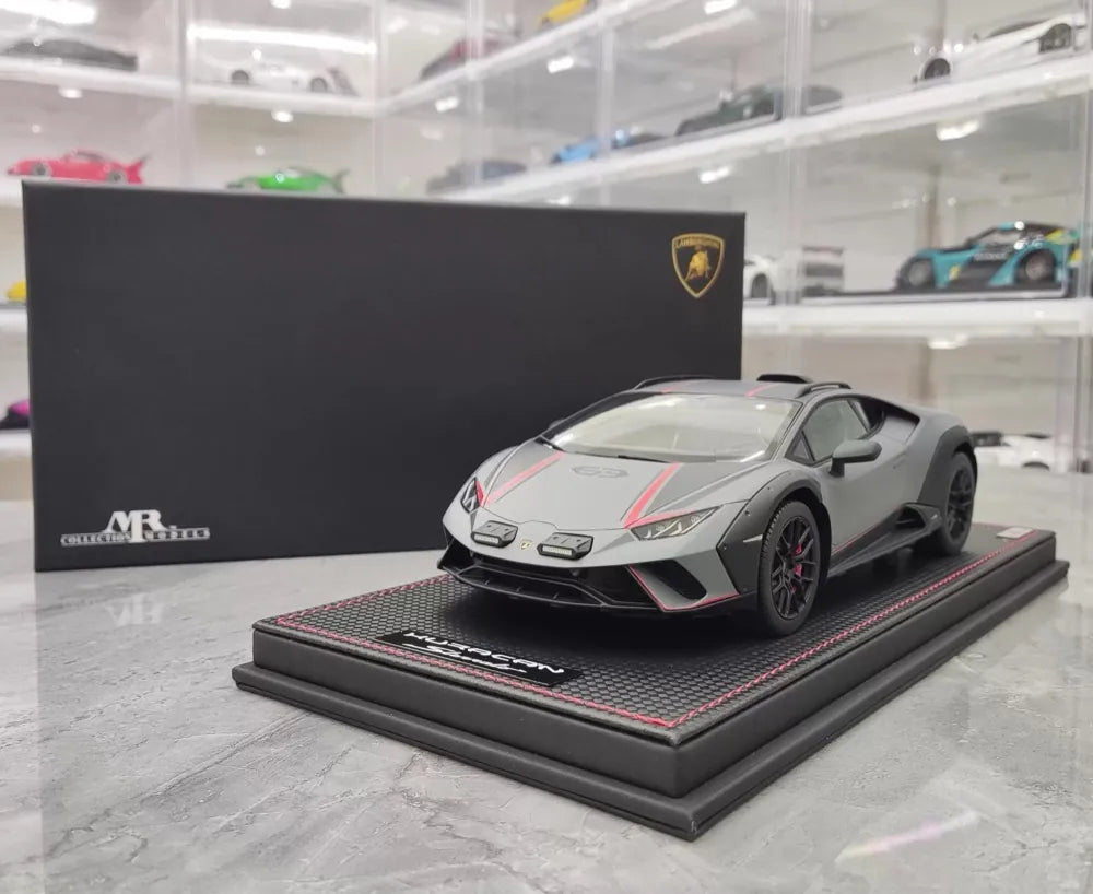 [MR Collection] 1:18 Lamborghini 2022 Huracan Sterrato grigio modellino di auto resina