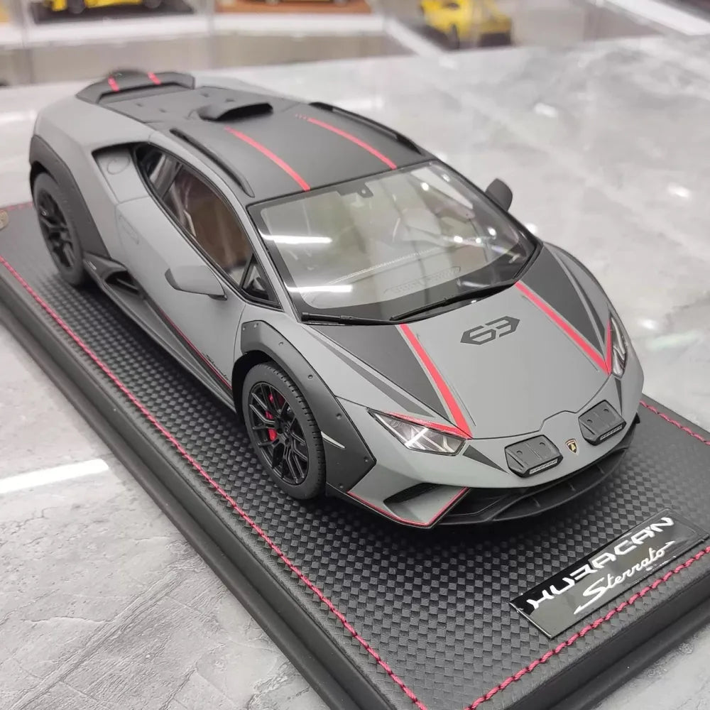[MR Collection] 1:18 Lamborghini 2022 Huracan Sterrato grigio modellino di auto resina