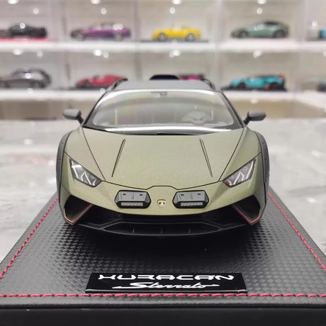 [MR Collection] 1:18 Lamborghini 2022 Huracan Sterrato Green Model Car Resin