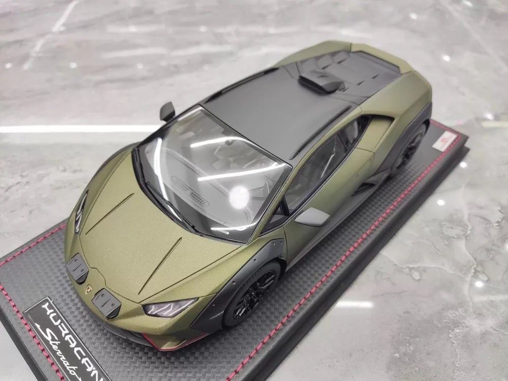 [MR Collection] 1:18 Lamborghini 2022 Huracan Sterrato verde modellino di auto resina