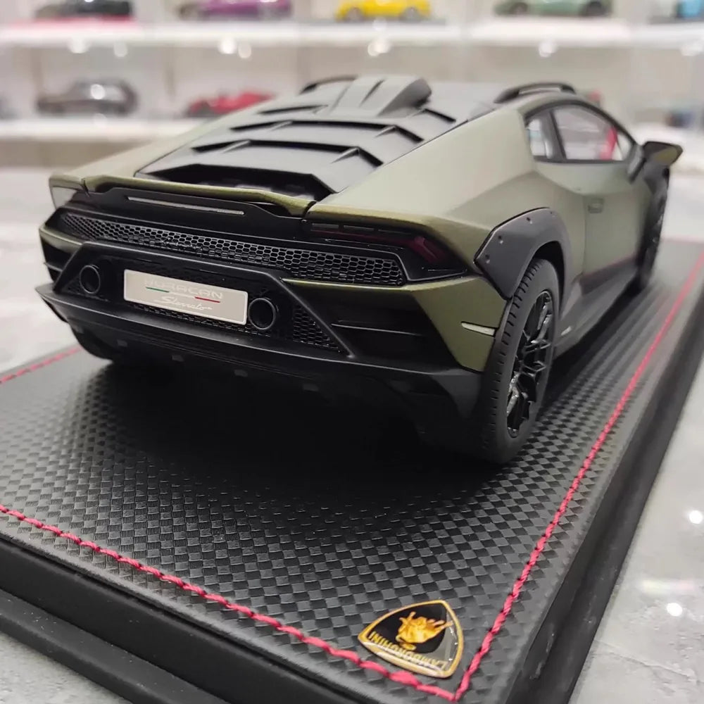[MR Kollektion] 1:18 Lamborghini 2022 Huracan Sterrato grön modellbil harts