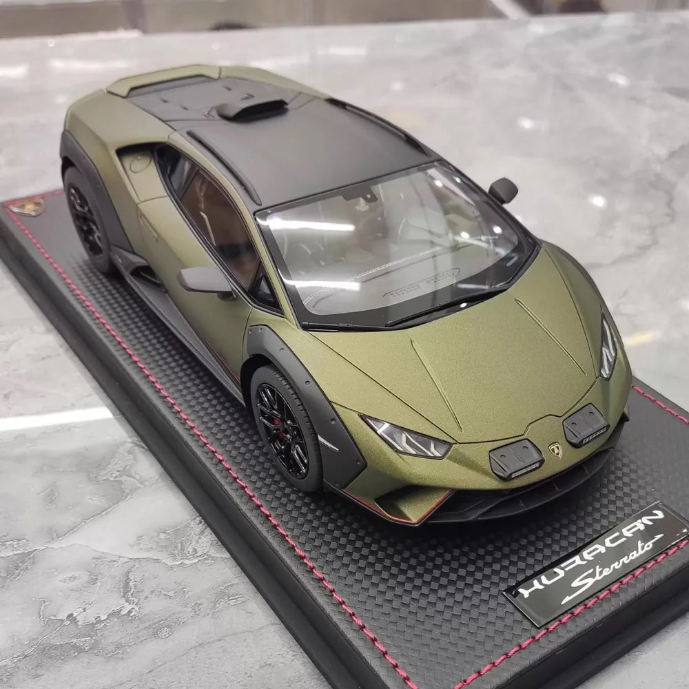[MR Collection] 1:18 Lamborghini 2022 Huracan Sterrato verde modellino di auto resina