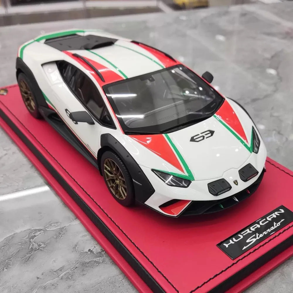 [MR Collection] 1:18 Lamborghini 2022 Huracan Sterrato Italy Model Car Resin