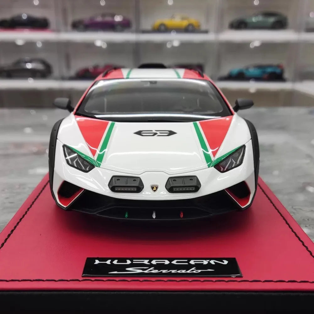 [MR Collection] 1:18 Lamborghini 2022 Huracan Sterrato Italy Model Car Resin