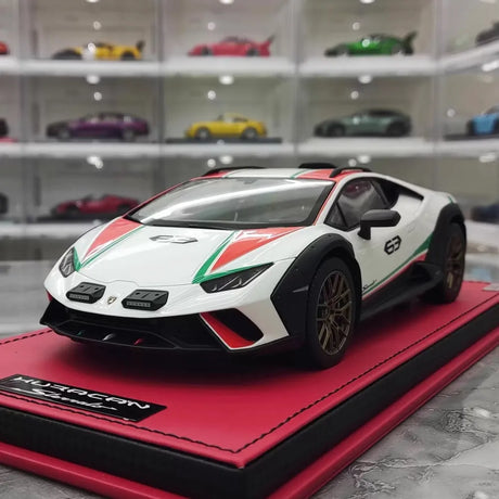 [MR Collection] 1:18 Lamborghini 2022 Huracan Sterrato Italy Model Car Resin