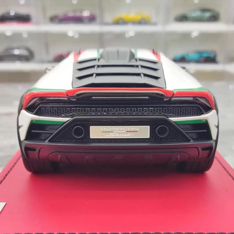 [MR Collection] 1:18 Lamborghini 2022 Huracan Sterrato Italy Model Car Resin