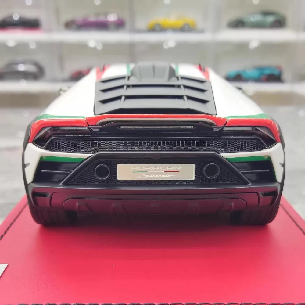 [MR Collection] 1:18 Lamborghini 2022 Huracan Sterrato Italy Model Car Resin