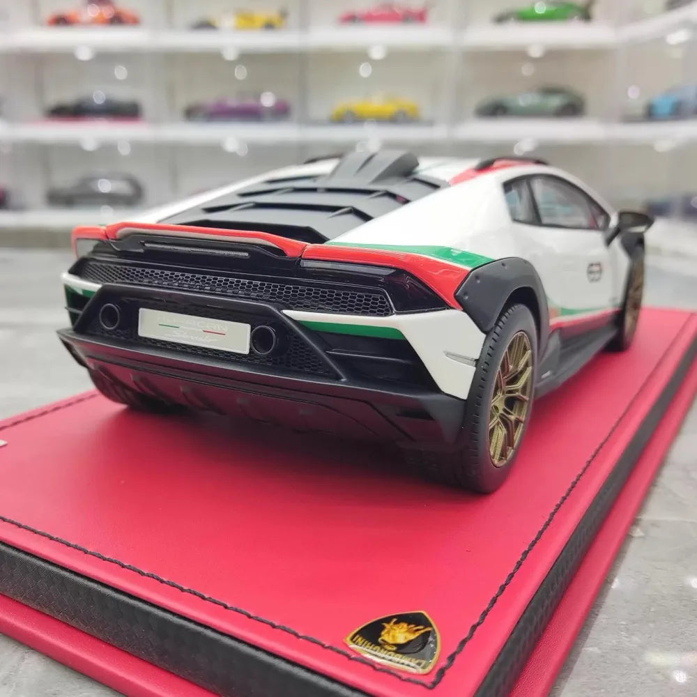 [MR Collection] 1:18 Lamborghini 2022 Huracan Sterrato Italy Model Car Resin