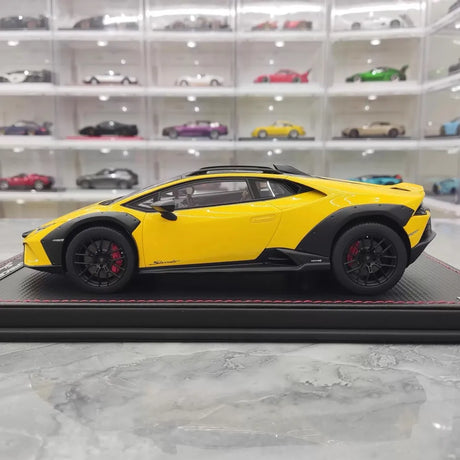 [MR Collection] 1:18 Lamborghini 2022 Huracan Sterrato Yellow Model Car Resin