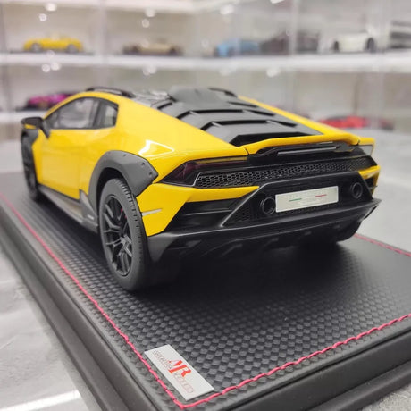 [MR Collection] 1:18 Lamborghini 2022 Huracan Sterrato Yellow Model Car Resin