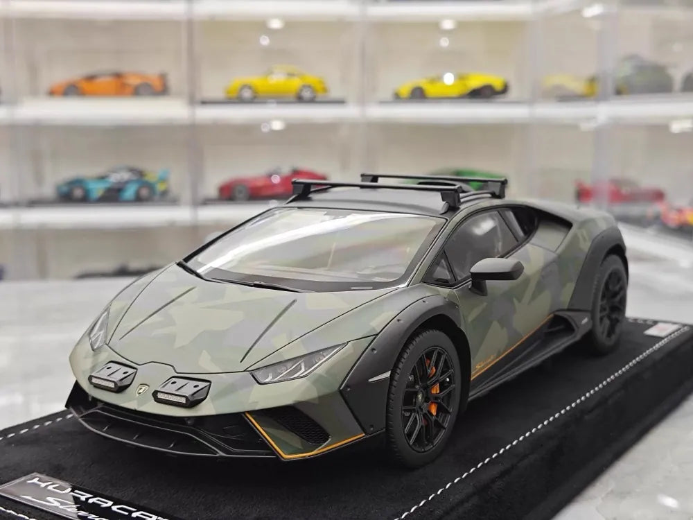 [MR Collection] 1:18 Lamborghini 2023 Huracan Sterrato verde modellino di auto resina