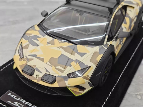[MR Collection] 1:18 Lamborghini 2023 Huracan Sterrato Yellow Model Car Resin