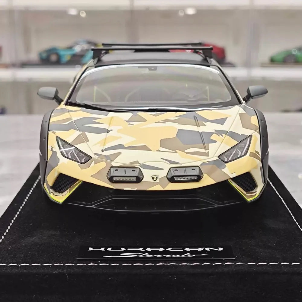 [MR Collection] 1:18 Lamborghini 2023 Huracan Sterrato Yellow Model Car Resin
