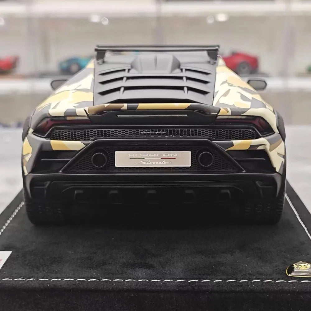 [MR Collection] 1:18 Lamborghini 2023 Huracan Sterrato Yellow Model Car Resin