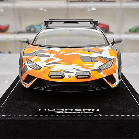 [MR Collection] 1:18 Lamborghini 2023 Huracan Sterrato Orange Model Car Resin