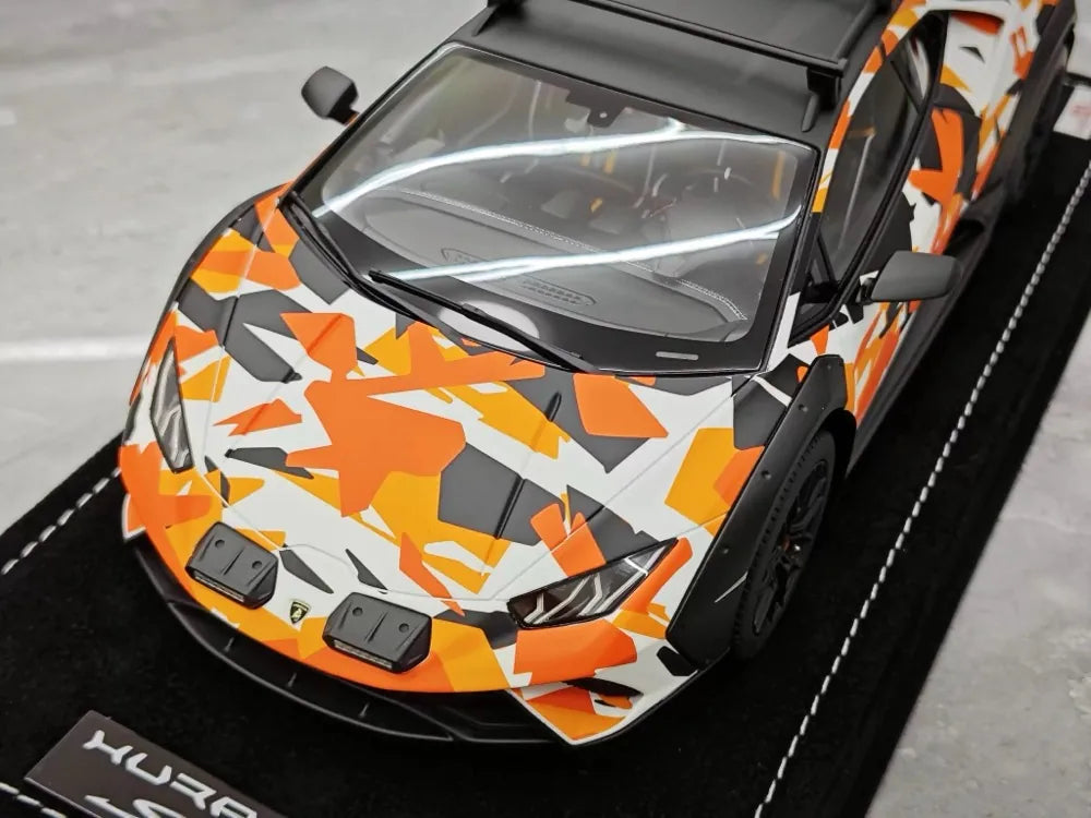 [MR Collection] 1:18 Lamborghini 2023 Huracan Sterrato Orange Model Car Resin