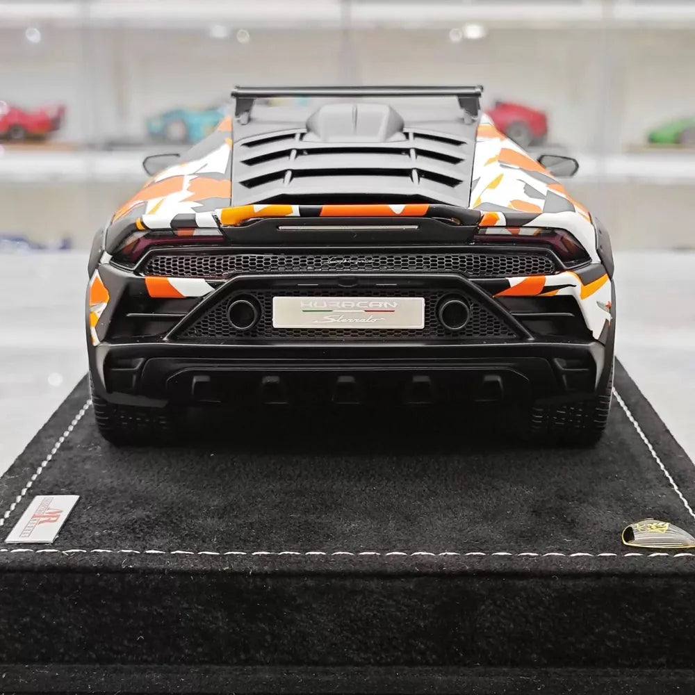 [MR Collection] 1:18 Lamborghini 2023 Huracan Sterrato Orange Model Car Resin