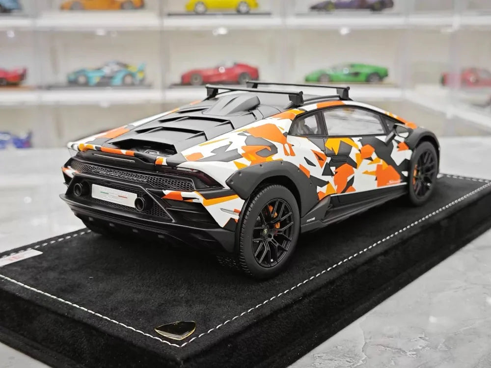 [MR Collection] 1:18 Lamborghini 2023 Huracan Sterrato Orange Model Car Resin