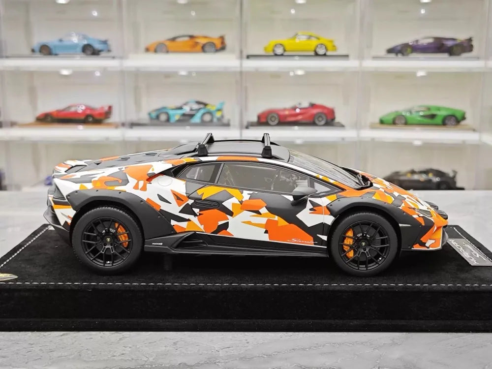 [MR Collection] 1:18 Lamborghini 2023 Huracan Sterrato Orange Model Car Resin