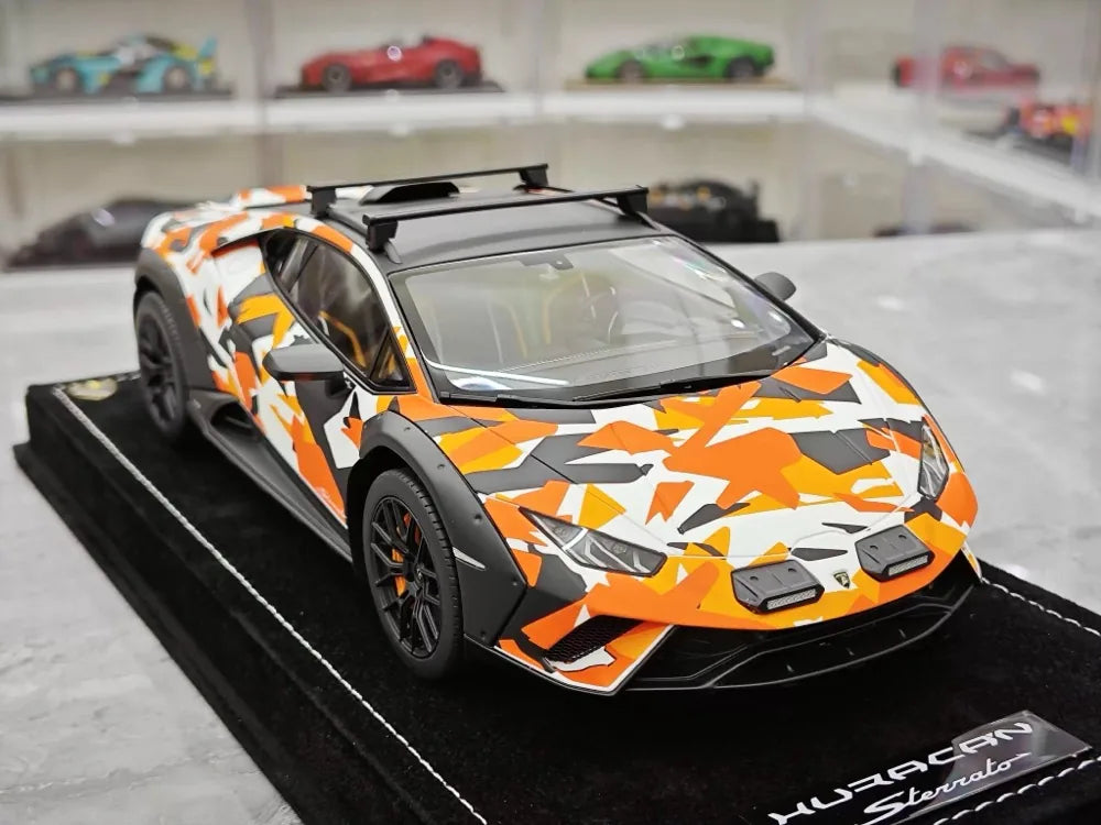 [MR Collection] 1:18 Lamborghini 2023 Huracan Sterrato Orange Model Car Resin