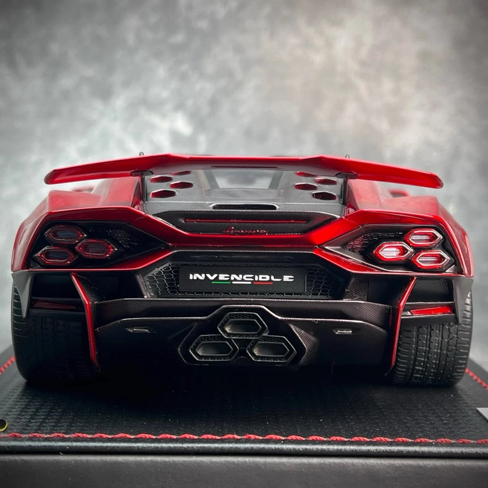 [MR Collection] 1:18 Lamborghini 2023 Invencible Coupe rosso modellino di auto resina