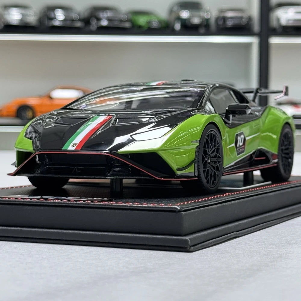 [MR Collection] 1:18 Lamborghini 2024 Huracán STO 10th Anniversary edizione modellino di auto resina