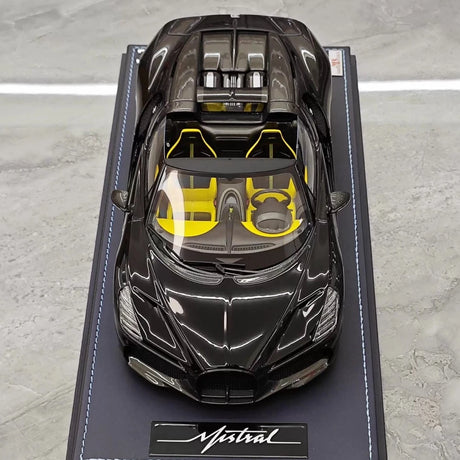 [MR Collection] 1:18 Bugatti W16 Mistral Roadster zwart modelauto Hars