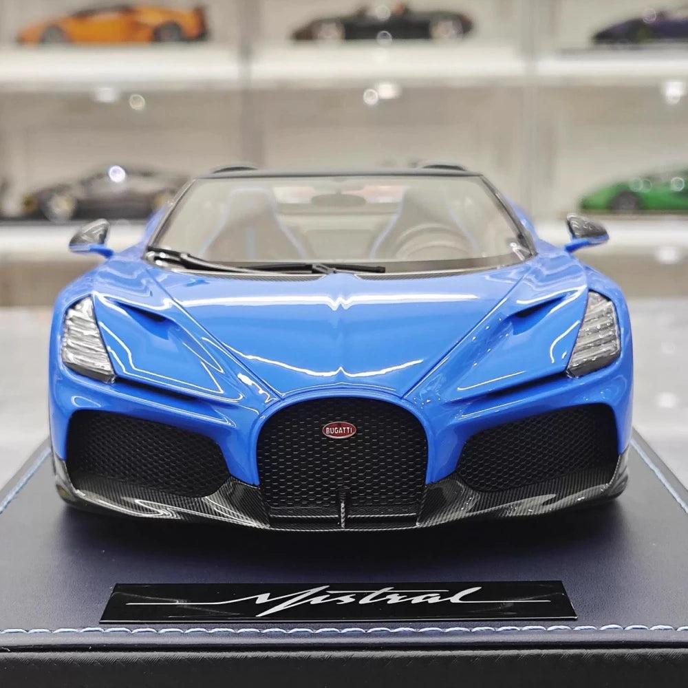 [MR Collection] 1:18 Bugatti W16 Mistral Roadster Blue Model Car Resin