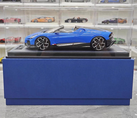 [MR Collection] 1:18 Bugatti W16 Mistral Roadster Blue Model Car Resin
