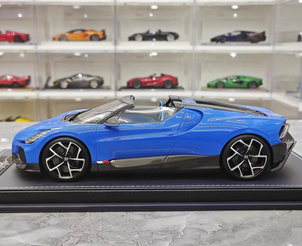 [MR Collection] 1:18 Bugatti W16 Mistral Roadster Blue Model Car Resin