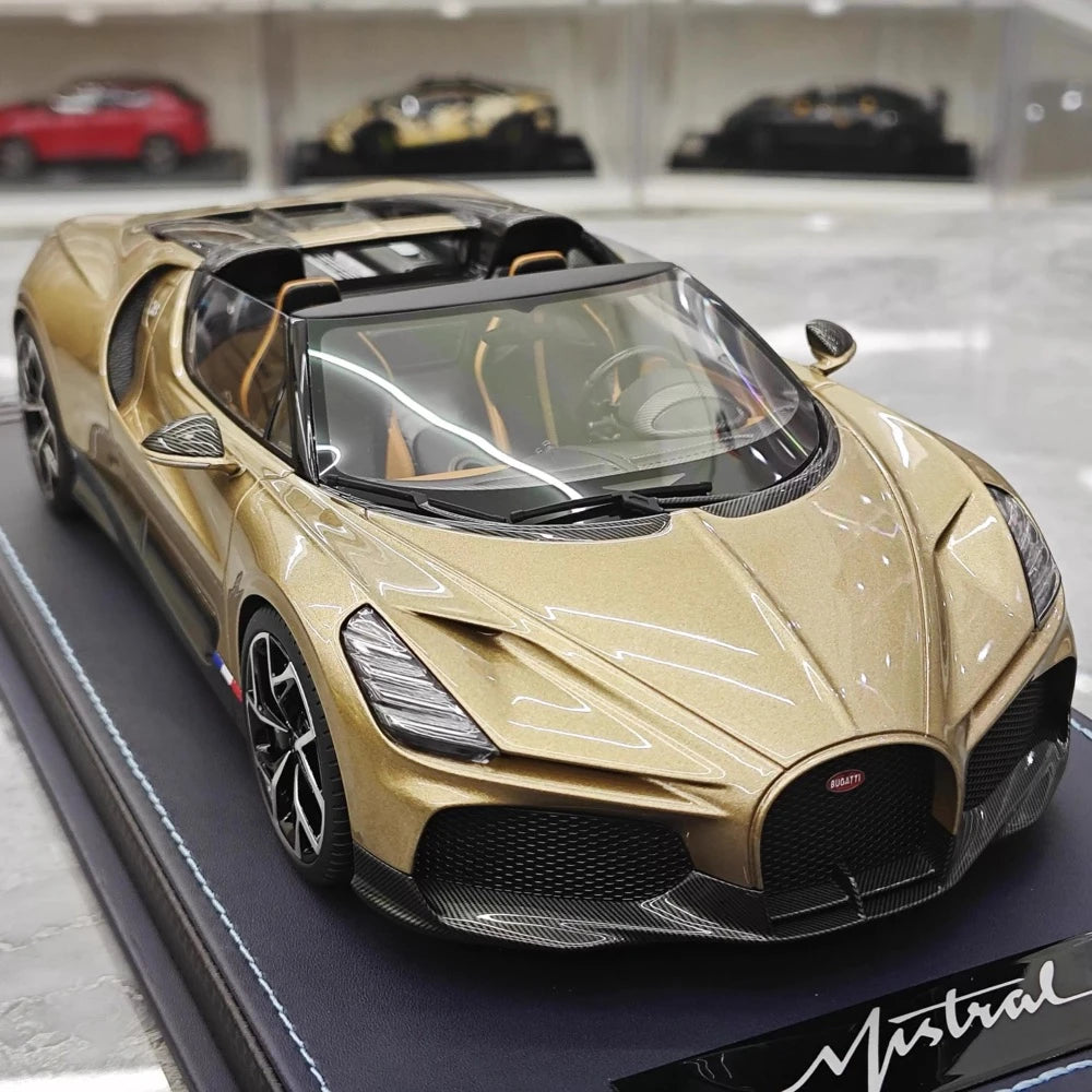 [MR Collection] 1:18 Bugatti W16 Mistral Roadster ゴールド モデルカー レジン