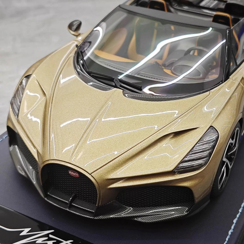 [MR Collection] 1:18 Bugatti W16 Mistral Roadster ゴールド モデルカー レジン