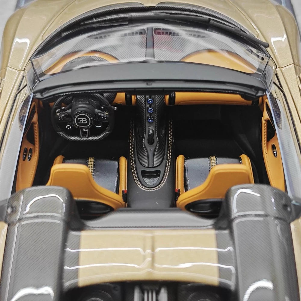 [MR Collection] 1:18 Bugatti W16 Mistral Roadster Gold Model Car Resin