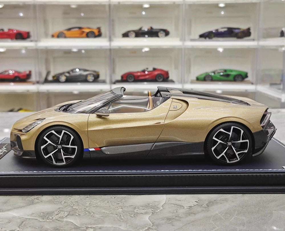 [MR Collection] 1:18 Bugatti W16 Mistral Roadster ゴールド モデルカー レジン